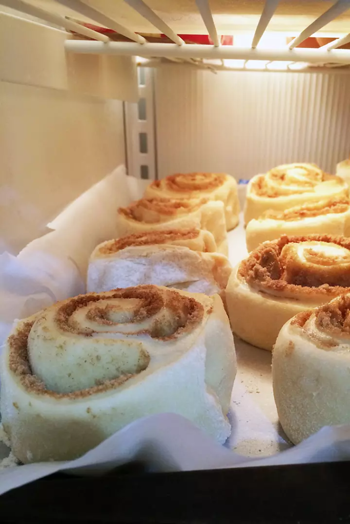 Freeze Cinnamon Rolls